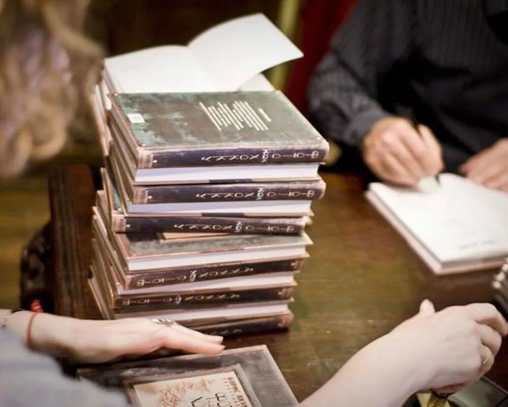 написать свою книгу. Ridero издательство. издать авторскую книгу. издать авторскую книгу. опубликование книг.