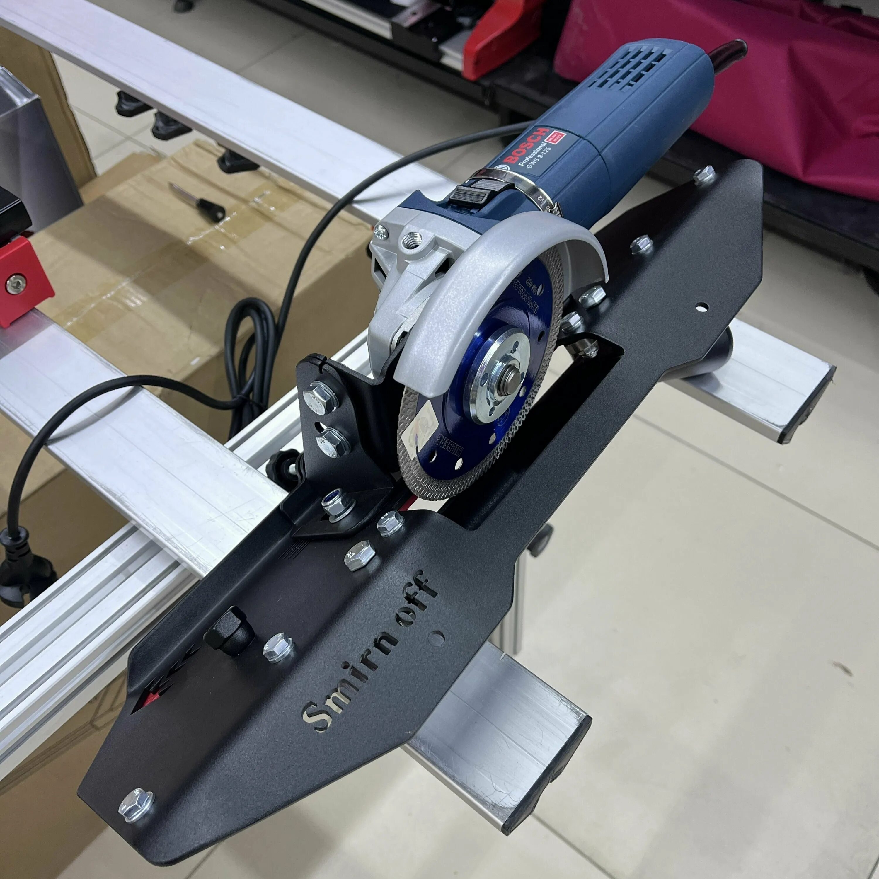 заусовщик плитки под 45 для ушм. Dlt заусовщик для запила плитки под 45. заусовщик для плитки sigma. насадка на болгарку для резки плитки под 45 градусов. заусовщик для плитки 45.