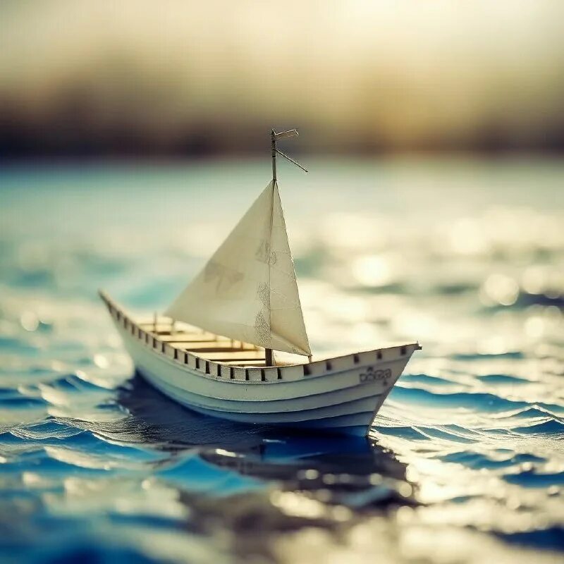 Бумажный кораблик. Кораблик на воде. Бумажный кораблик плывет. Парусником бумажным в мою тихую жизнь. Корабль любви.