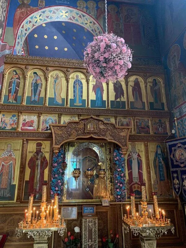 Церковь почаевской иконы божией матери белгород. Почаевский храм ростов на дону. Почаевский храм ростов на дону. Почаевская сош. Храм почаевской иконы божией матери белгород внутри.