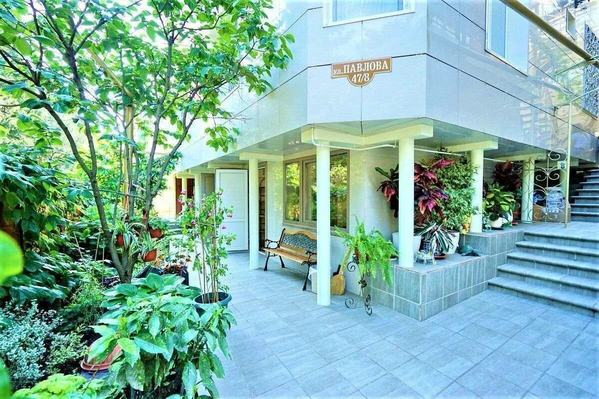 Гостиница лазаревское бирюзовая. Ул. Лазаревское тутаев. Улица победы 100 лазаревское. Гостевой дом амбассадор лазаревское.