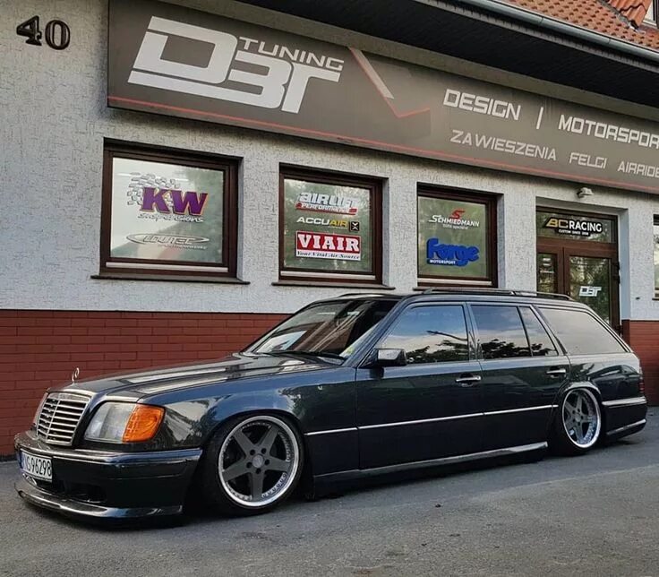 Mercedes Benz W124 300TE AMG Wagon 1990 Tuning - YouTube