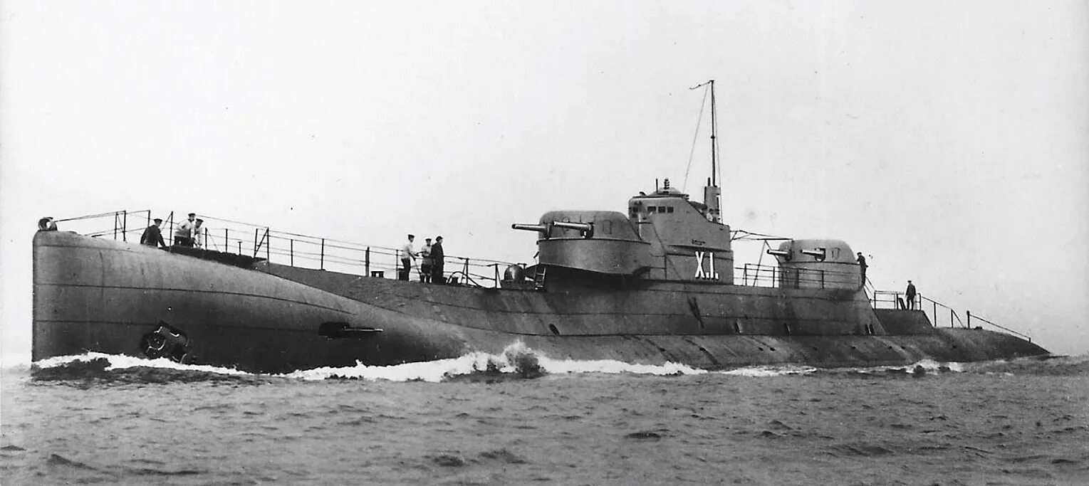 Тип м 19 10. HMS x1. Сюркуф подводная лодка. X1 подлодка. Подводный крейсер x1.