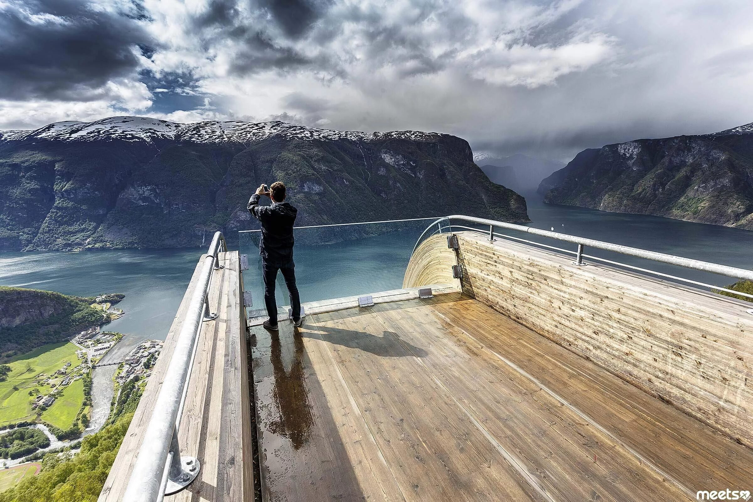 Aurland Lookout, Норвегия. Смотровая площадка Aurland Lookout. Норвегия фьорды смотровая площадка. Stegastein viewpoint в Норвегии. Красивые смотровые площадки