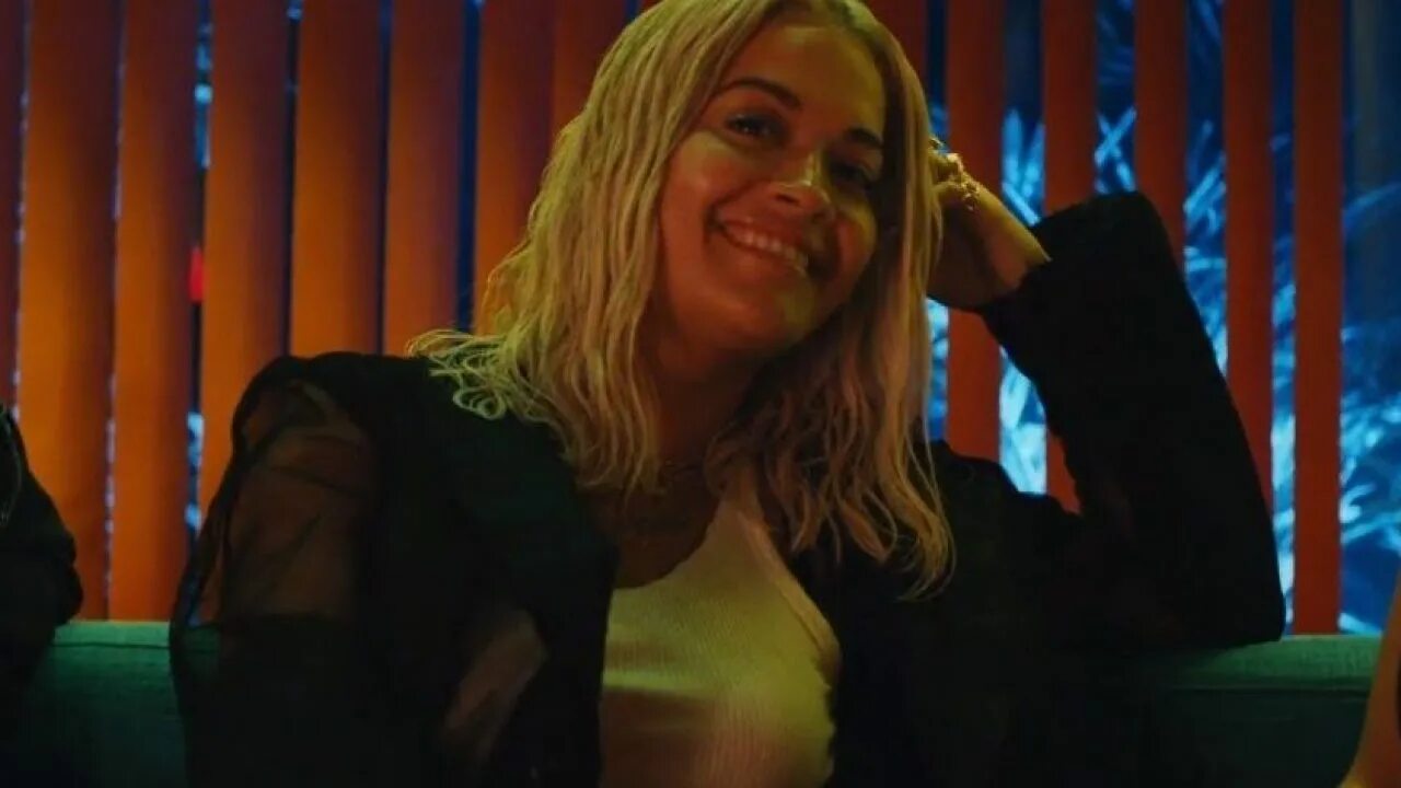 Let you love me rita. Rita ora let you love me клип.