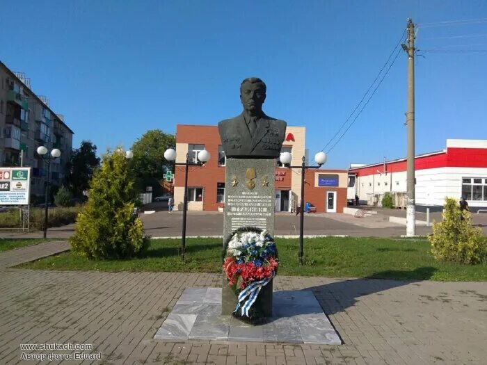 Памятники п. Таловой Воронежской области. Таловая мемориал Воронежской. Таловая памятник Трайнину. Воронежская таловский сайты