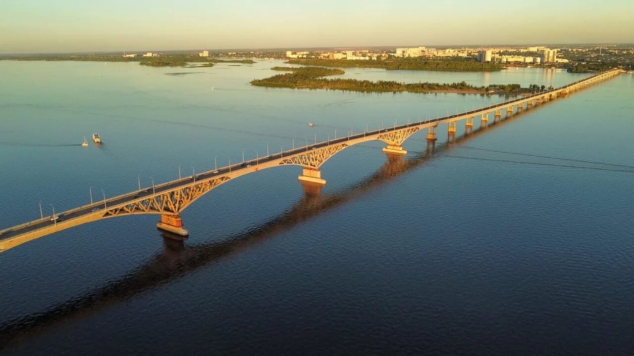 Волга мост энгельс. Саратов мост через Волгу Энгельс Саратов. Саратовский мост с Энгельса. Волга Энгельс мост. Волга мост Саратов.