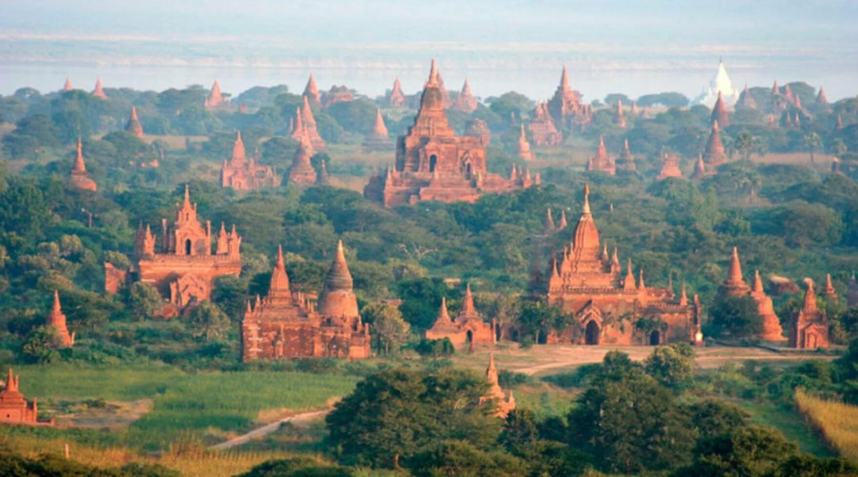 Страна 1000 городов. Город-храм Баган в Мьянме. Паган (Баган), Мьянма. Храмы Багана Мьянма. Паган город тысячи храмов в Мьянма.