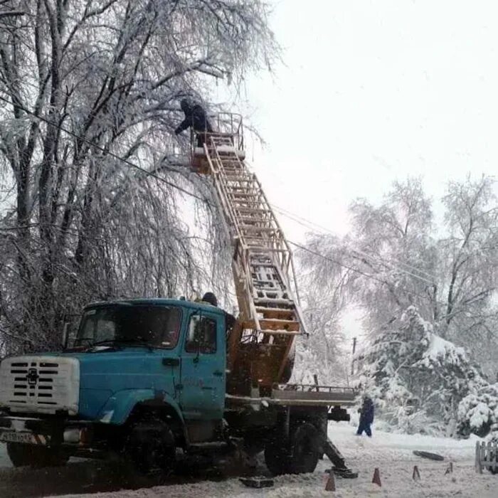 Погода в шахтах на сегодня по часам. ШМЭС Шахты. Погода Шахты. Сильный снег в Новочеркасске. Донэнерго Шахты.