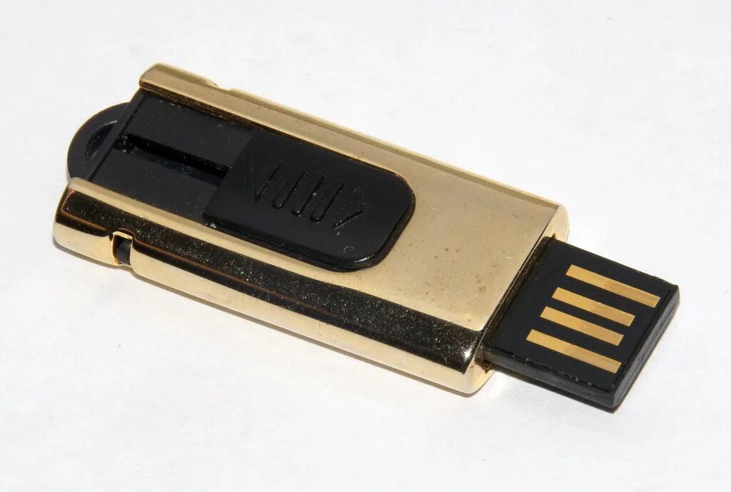 USB Flash ASUS. Тестовая флешка. Объемная флешка. Объем флешки. Какого объема флешку