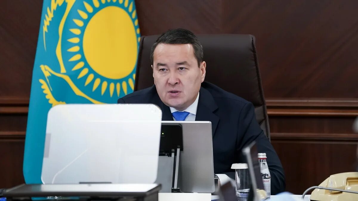 Премьер министр кз. Үкімет басшысы. Министр казахстана фото. Министр казахстана. Смаилов.