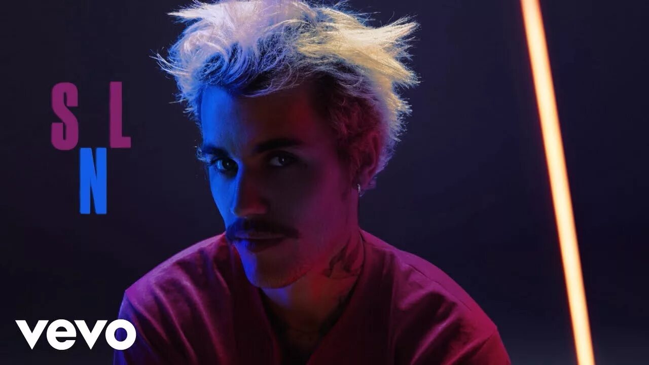 She knows justin bieber. Justin bieber 2025. justin bieber 2019. джастин бибер 2019. джастин бибер intentions.