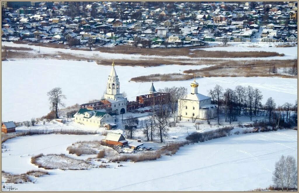 Свято троицкий нижегородская область. Троицкий Островоезерский монастырь. Островоезерский монастырь в Ворсме. Монастырь Ворсма Нижегородская. Свято Троицкий Островоезерский монастырь Нижегородская область.