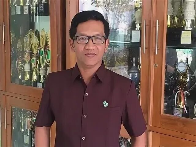 Маркет гуру лого. Гуру мультяшный. Маркет гуру. Вб гуру как продвигаться. Значок guru app.