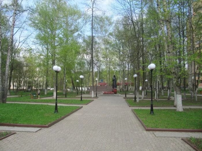 Центр город долгопрудный. Центральный парк долгопрудный. парк долгова в долгопрудном. сквер долгопрудный. сквер долгова в долгопрудном.