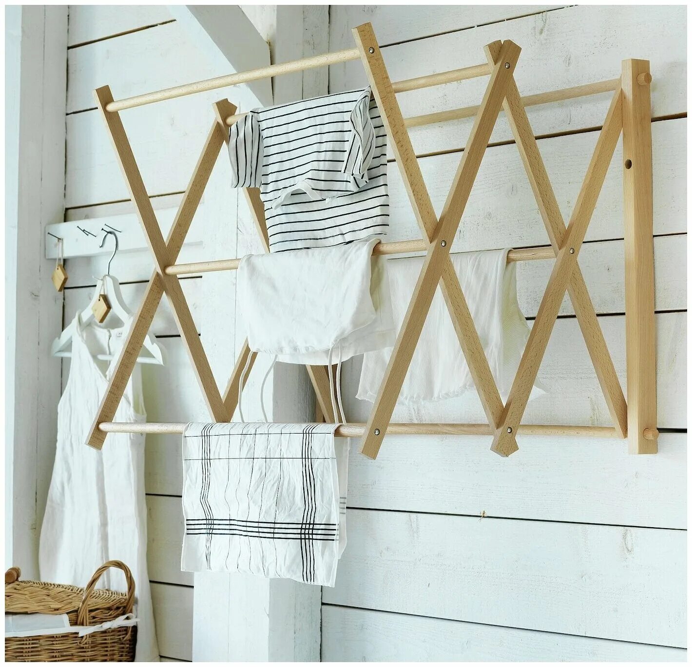 деревянная сушилка для белья. борстад икеа сушилка. сушилка для белья настенная. сушилка для белья из дерева. сушилка для белья foppapedretti напольная вертикальная peter-panni.