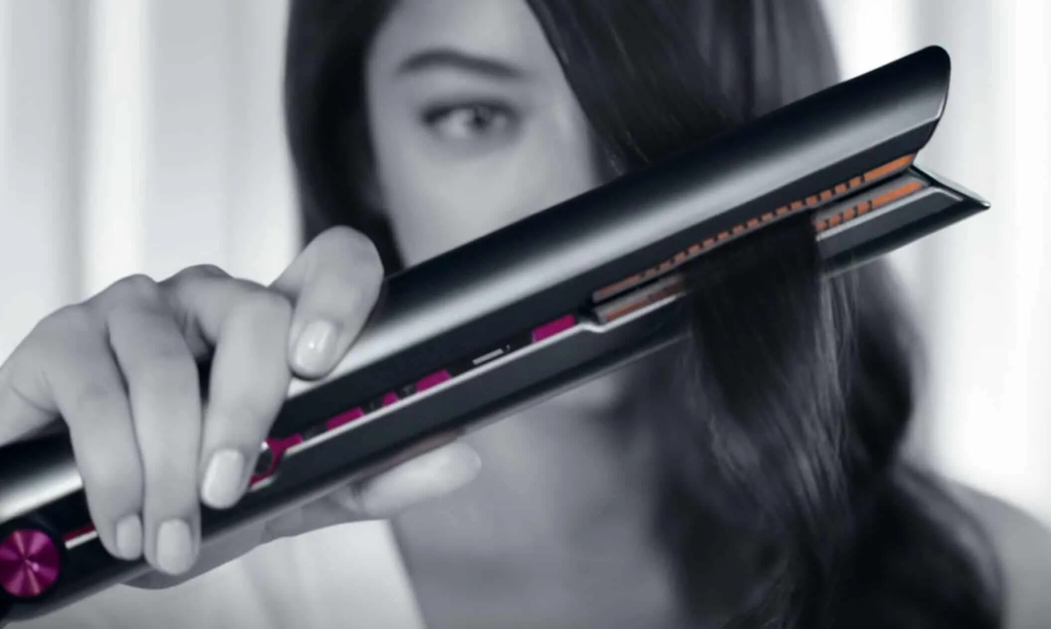 Как выпрямить волосы дайсоном. Dyson hair Straightener. Hair Straightener утюжок Dyson. Выпрямитель Dyson airstrait. Dyson airstrait фен выпрямитель.