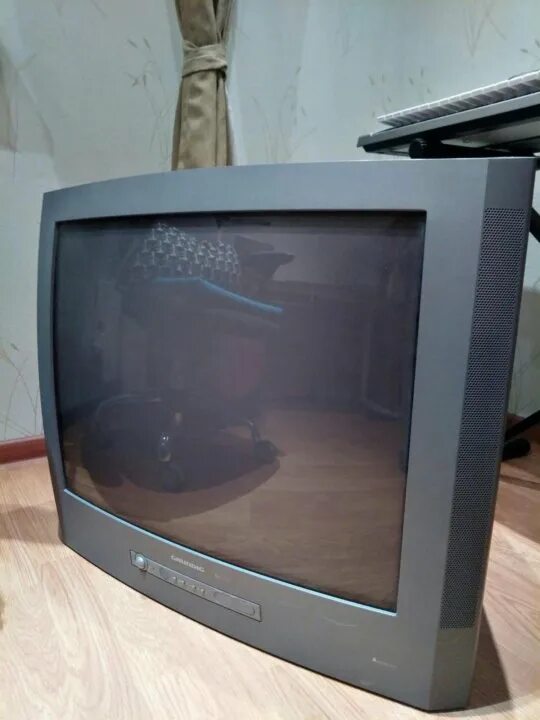 Ламповый телевизор. Старый ламповый телевизор. Современный ламповый телевизор. Объемный телевизор ламповый.