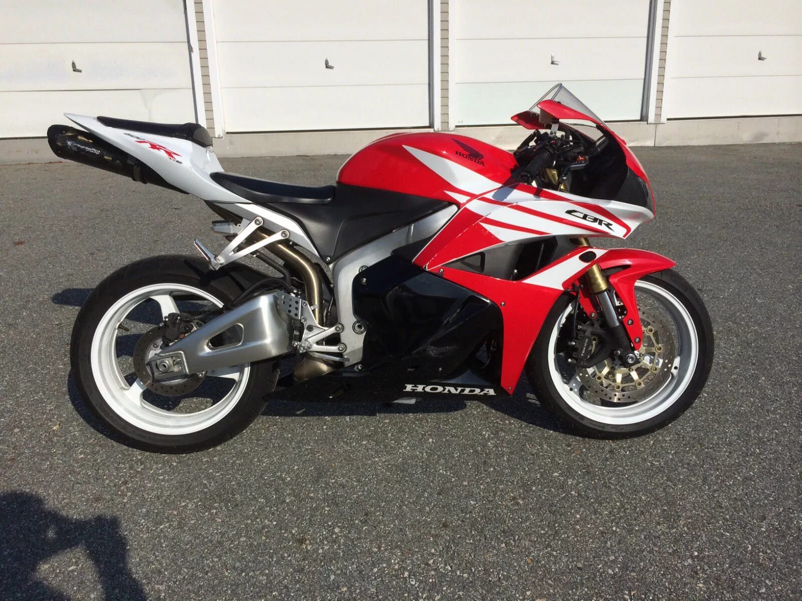 мотоцикл хонда сбр 600 ф4 ай. Honda 600rr. Honda cbr600rr. мотоцикл хонда cbr 600 rr. Honda cbr600rr 2013.