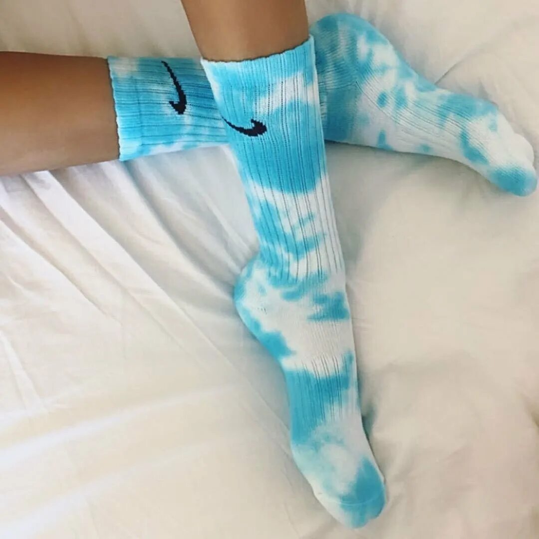 Носки Nike Tie Dye. Nike Tie Dye Socks. Носки найк кастом. Носки с градиентом.