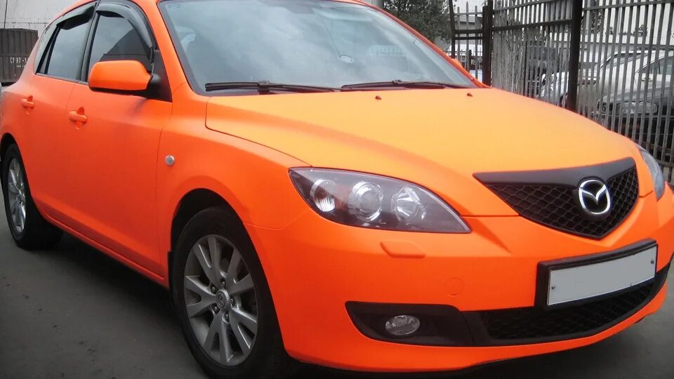 Mazda 3 drive2. Mazda 3 BK оранжевая. Мазда 3 хэтчбек оранжевая. Мазда 3 оранжевая седан. Mazda 6 оранжевый.