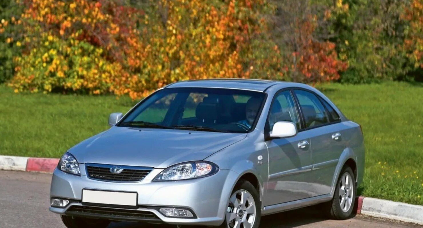 Фото джента. Дэу Гентра машина. Дэу Джентра 2013. Chevrolet Lacetti Gentra. Daewoo Gentra 1.5.