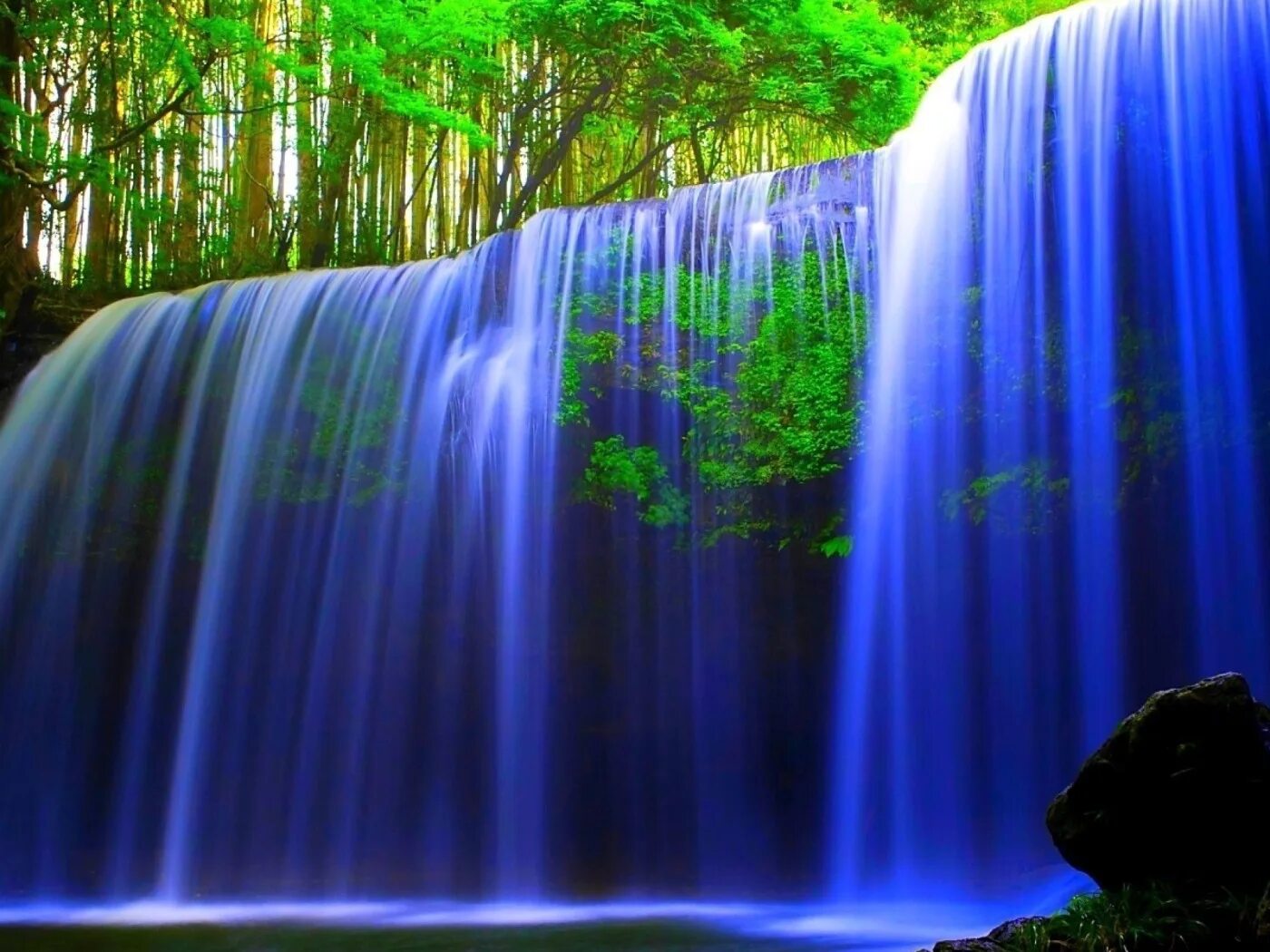 Включи видео обои. Синий водопад. Красивые голубые водопады. Водопад 3д. Обои на рабочий стол водопад.