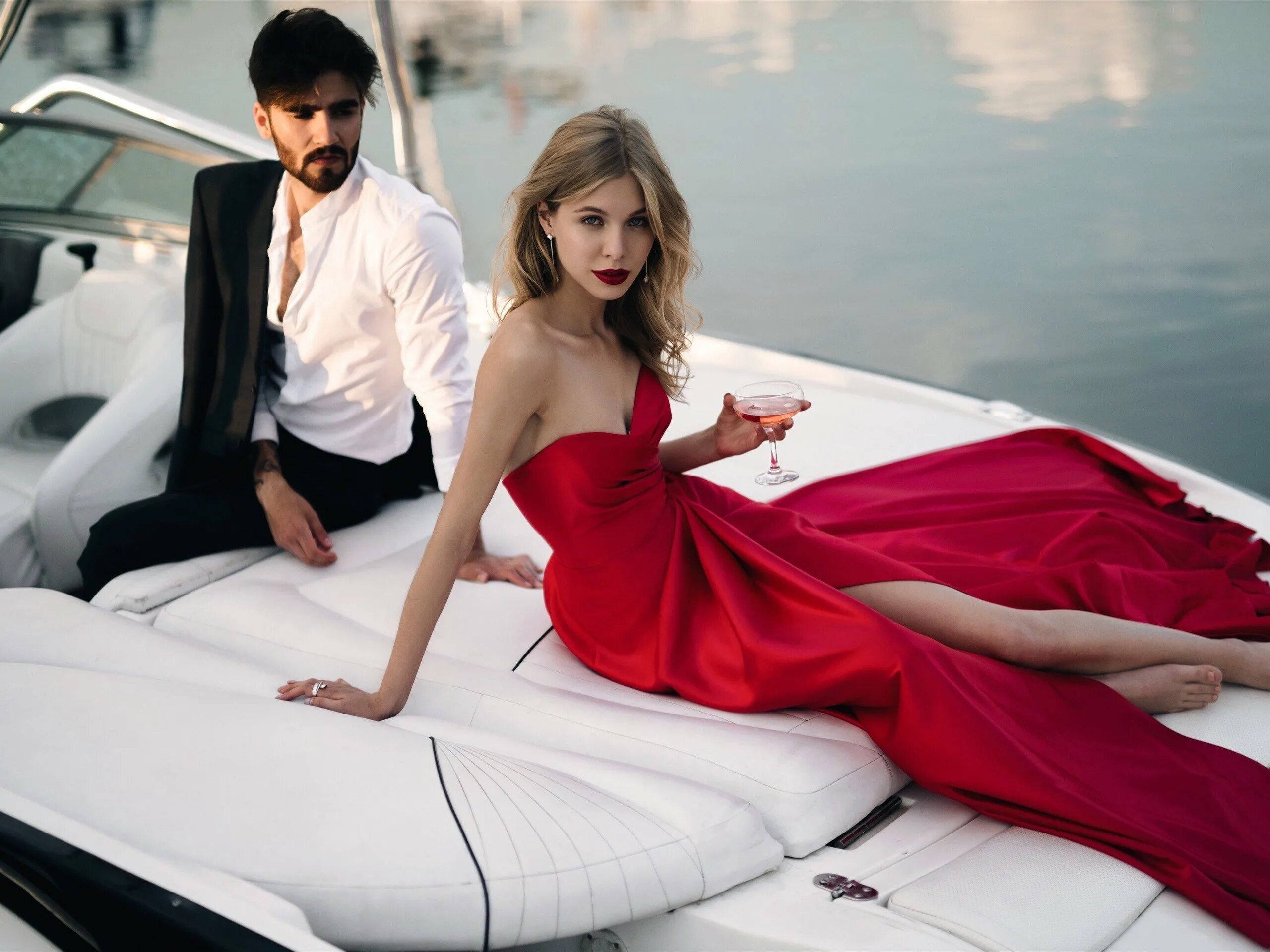 1812: уланская баллада (2012) сергей безруков. Молодые пары. Девушка в платье любовь. Девушка в платье любовь. Девушка в платье любовь.