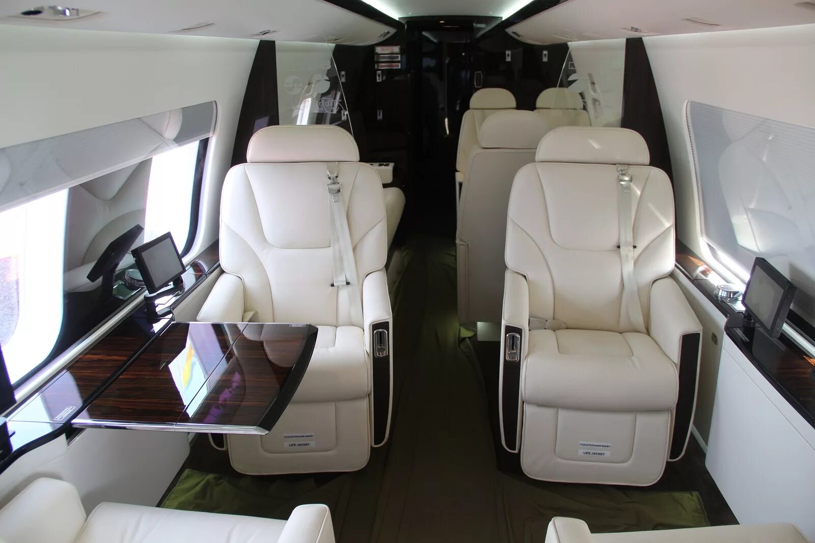 Аэротакси s700. Ми-38 vip салон. Вертолёт ми-8 пассажирский салон. Ми-38 vip вертолёт салон. Ми 38 вип.