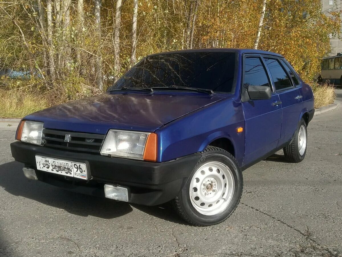 ваз 21099 серебристая опер. ваз 21099 riva. ваз 21099 1990. ваз-21099 седан. вес 21099.