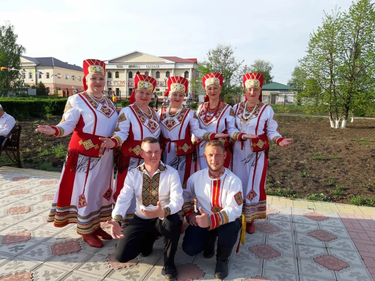 Ансамбль умарина саранск. Умарина саранск. Умарина. Умарина саранск. Умарина саранский ансамбль.