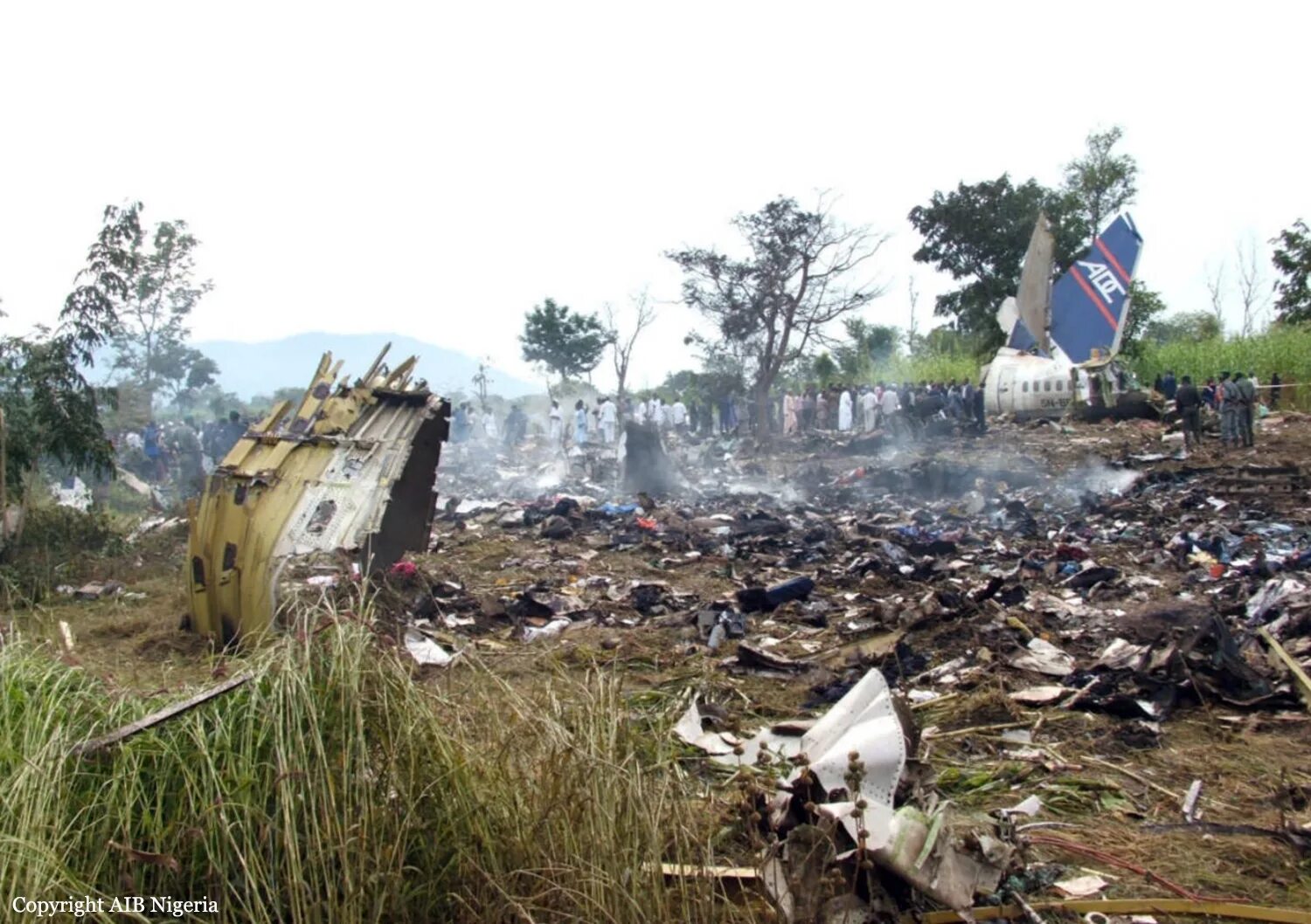 Катастрофа Boeing 737 в Абудже. Крушение рейса в Индонезии 152. Korean Airlines Flight 801 не разрушен. ADC Airlines Flight 53. Crash site