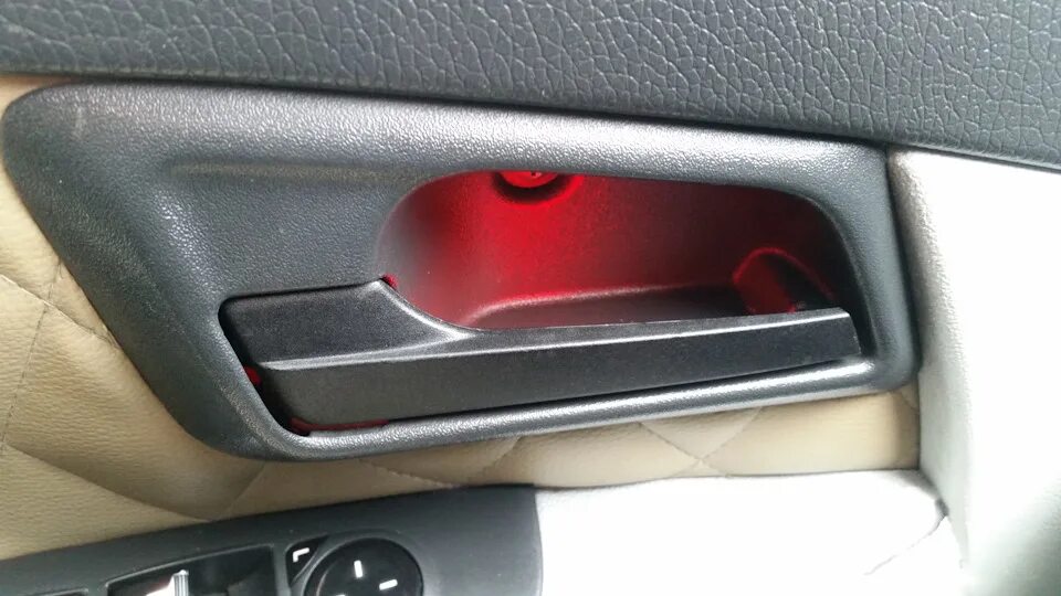 Ручки приора 2 внутренние. Ручки приора 2 внутренние. Ручки приора 2 внутренние. Ручка открывания двери приора 2. Внутренние ручки дверей приоры.