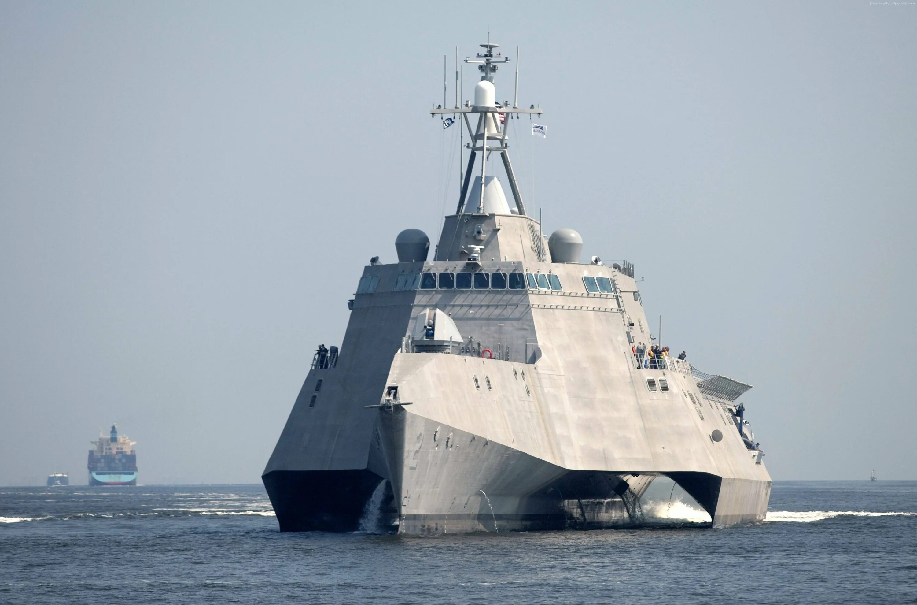 Самые крупные морские флоты. Корабль ВМС США USS LCS-2. Боевой корабль LCS-2 Independence. Стелс корабль США. Корабль стелс ВМФ США.