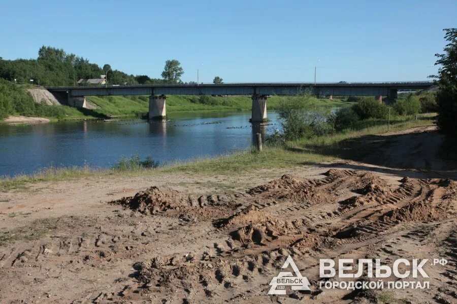 Приток ваги. Река Вага Вельский район. Река Вель Вельск. Река Вель пляж Вельск. Вельск река Вага с пляжем.