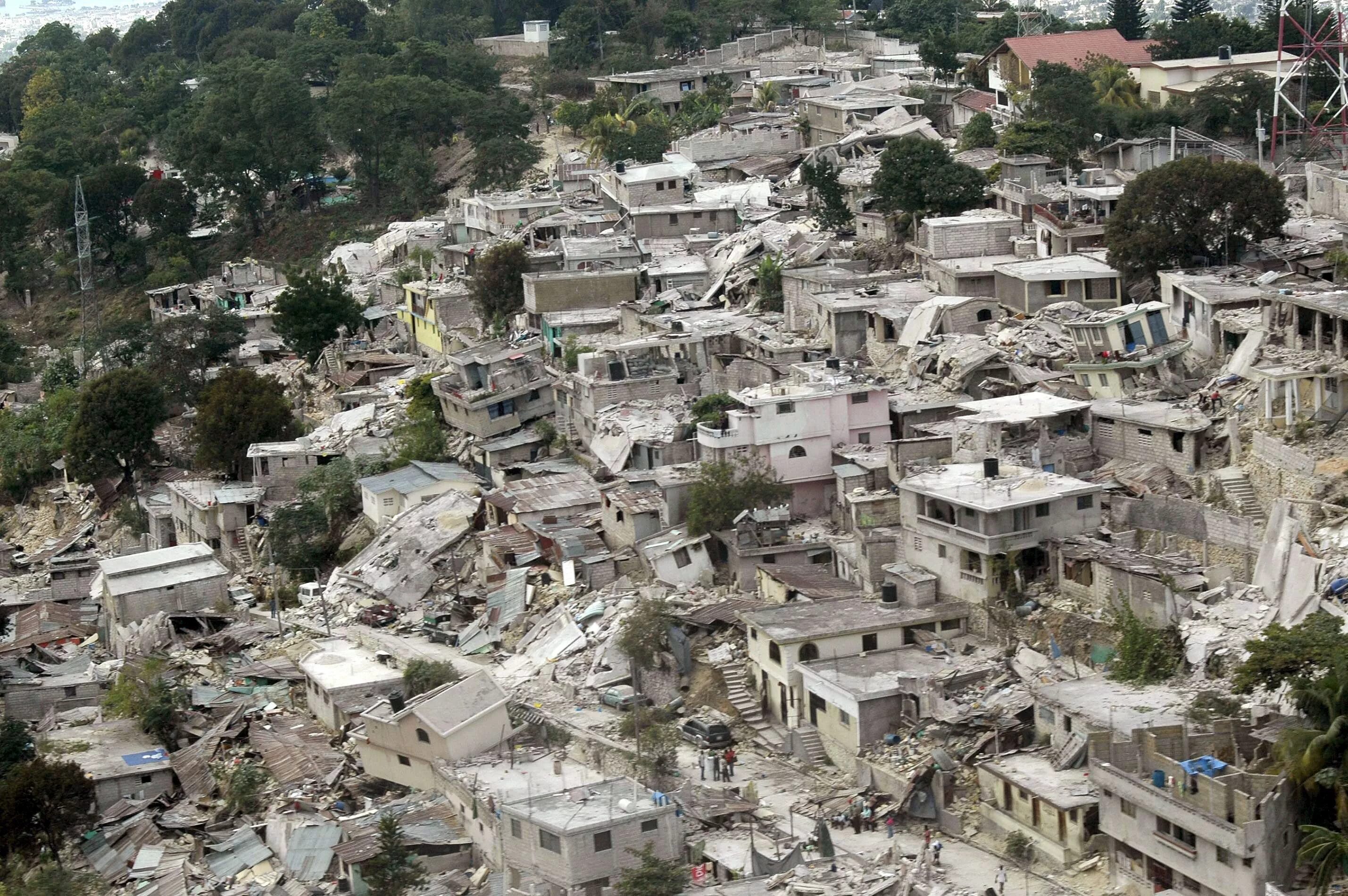Страна гибнет. Гаити столица порт-о-Пренс 2010. Землетрясение на Гаити в 2010 порт-о-Пренс. Землетрясение в порт о Пренс Гаити. 12 Января 2010 землетрясение на Гаити.