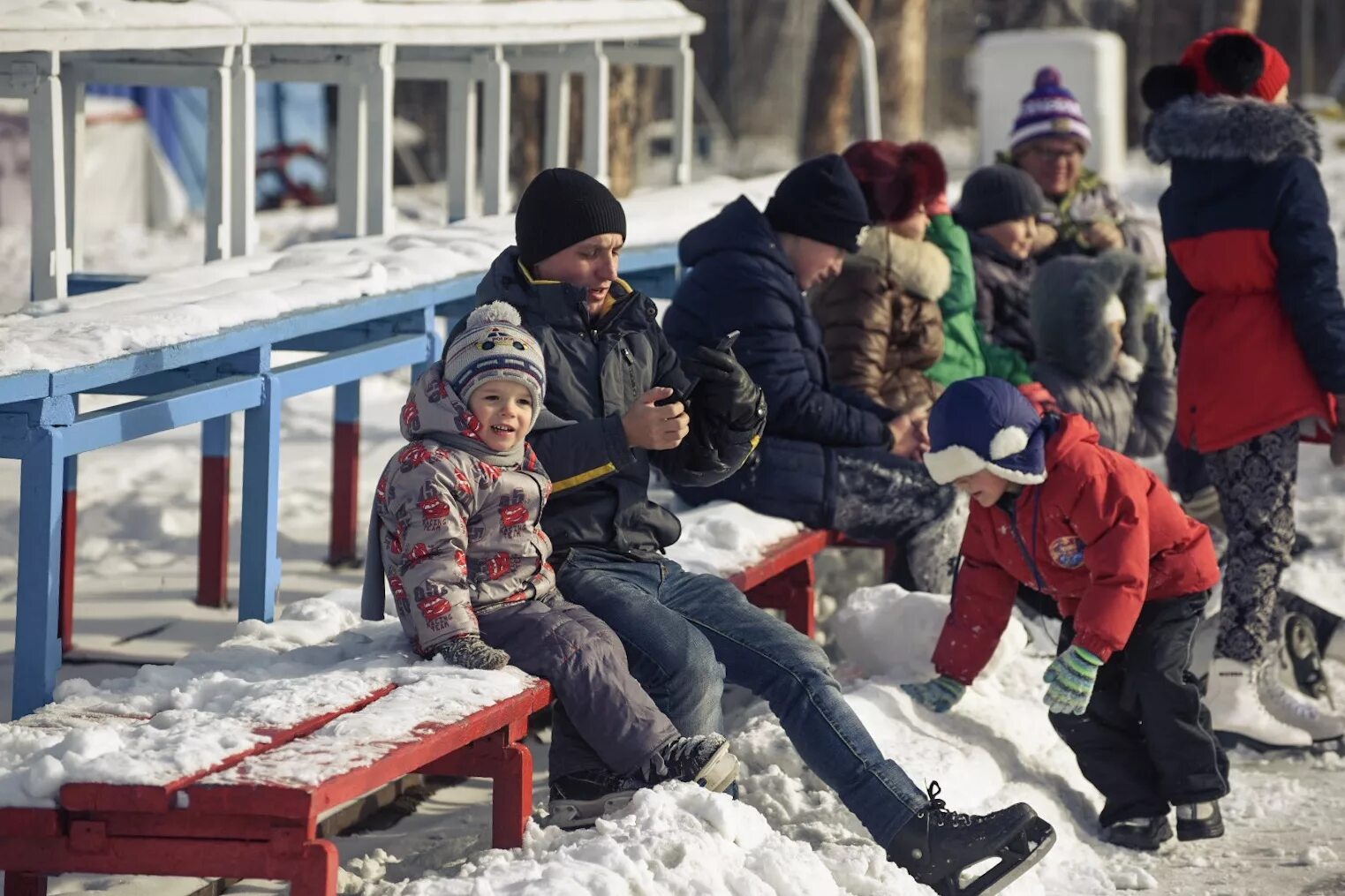 Катков новости. Каток Юность Благовещенск. Стадион Юность Благовещенск каток. Каток Благовещенск РБ. Каток острова Благовещенск Инстаграм.