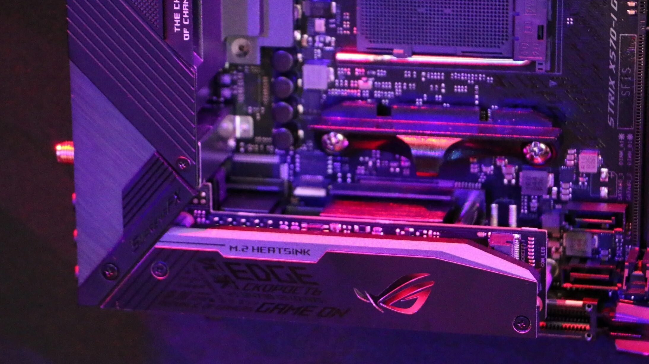 ASUS ROG Strix x570. ASUS ROG Strix x570-i. ASUS ROG 570.