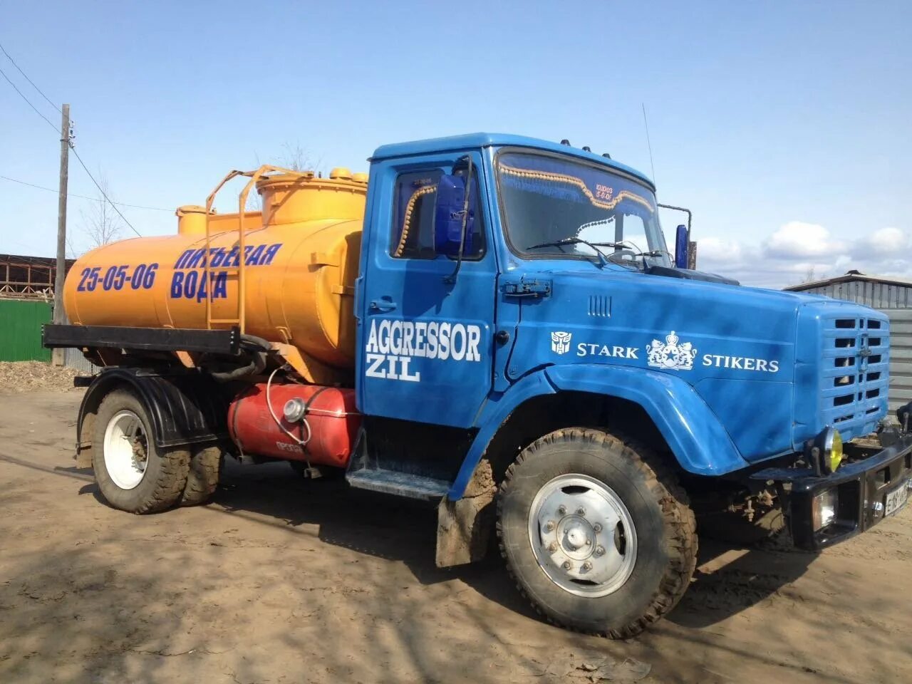 Водовоз вакансии. ЗИЛ 131 водовозка. ЗИЛ 131 водовоз военный. ЗИЛ 4331 водовоз. ЗИЛ 130 водовоз.