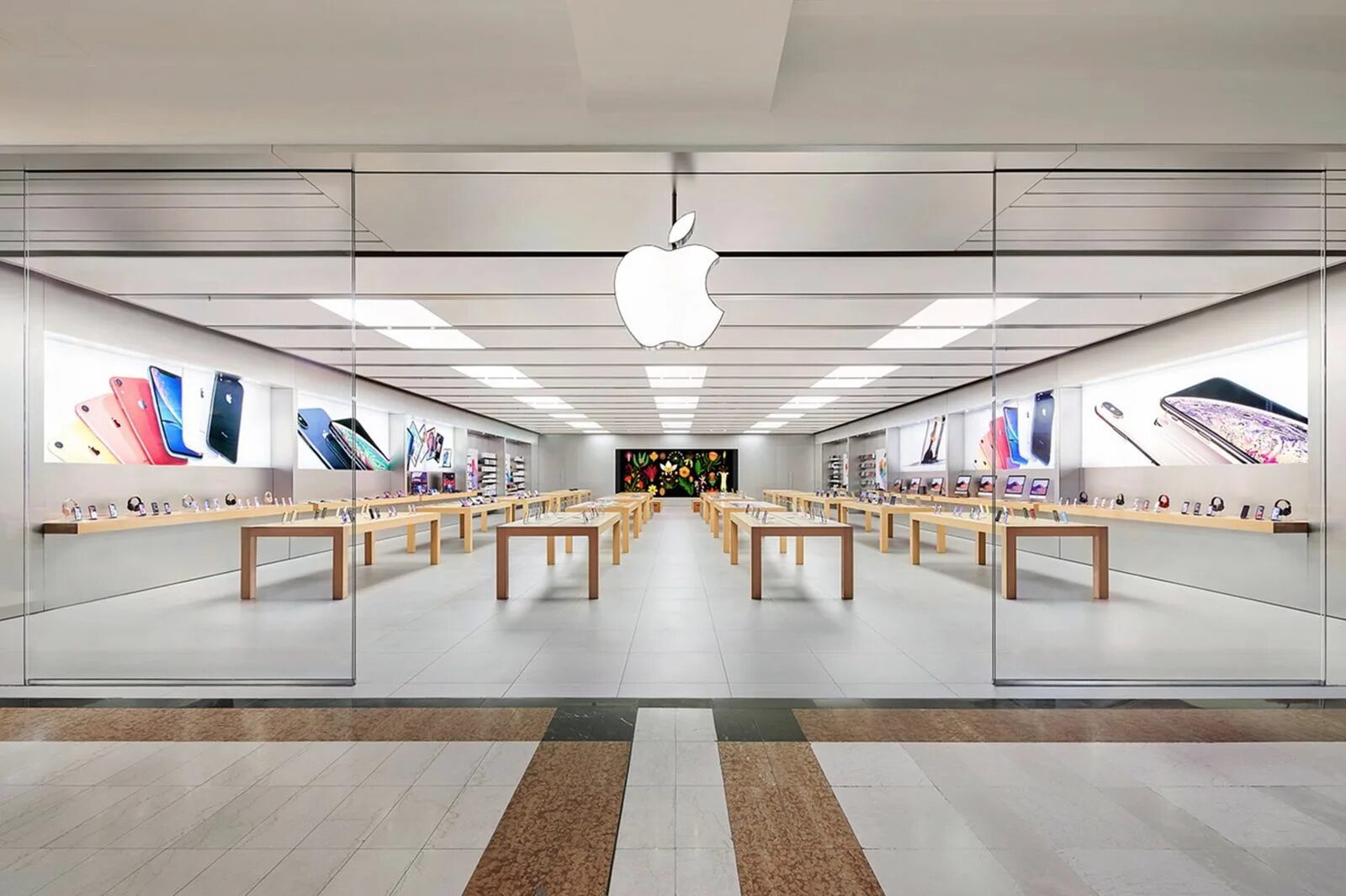 Интерьер apple. Apple store на русском. Первый магазин apple store 2001. Apple store на русском. Apple магазин в калифорнии.