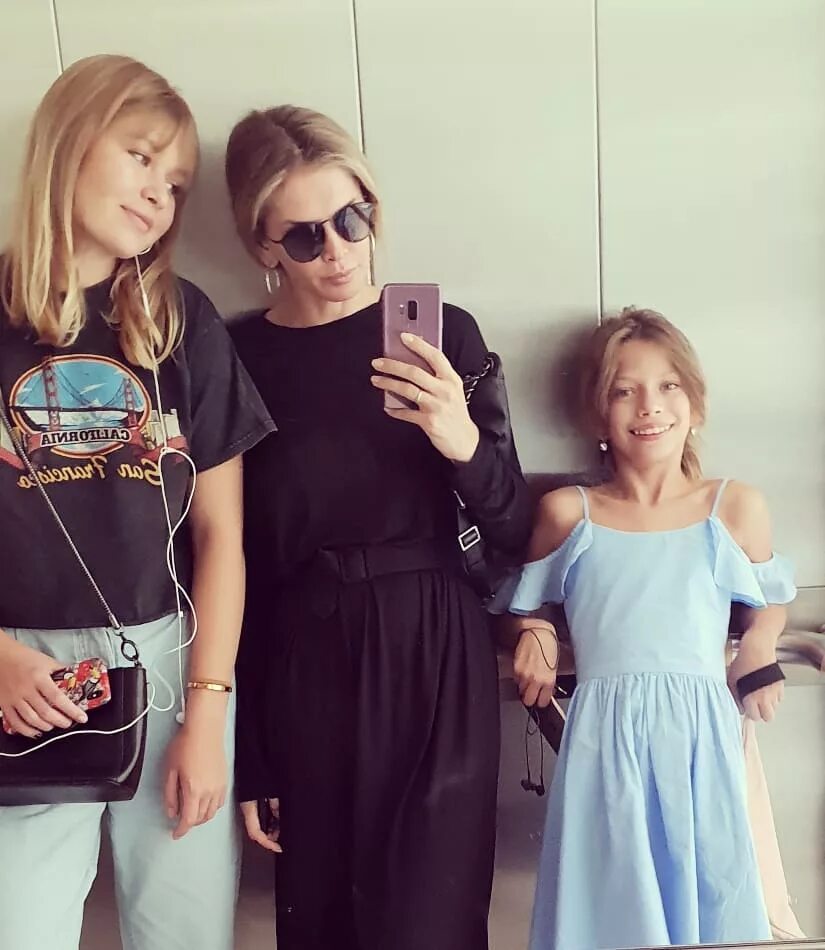 вера брежнева дети. фото детей брежнева. фото детей брежнева. вера брежнева с дочками фото. фото детей брежнева.