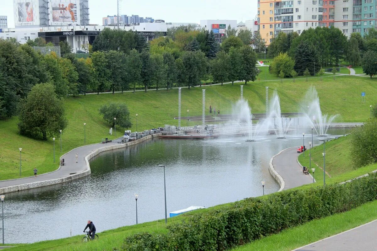 Парк олимпийской деревни. Москва парк олимпийской деревни парк олимпийской деревни. Мичуринский парк Москва. Мичуринский парк Олимпийская деревня. Village парки