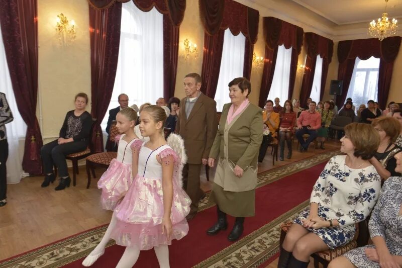 Загс елец городской. Елецкий загс. Загс ельца липецкой области. Работа загса елец. Работа загса елец.