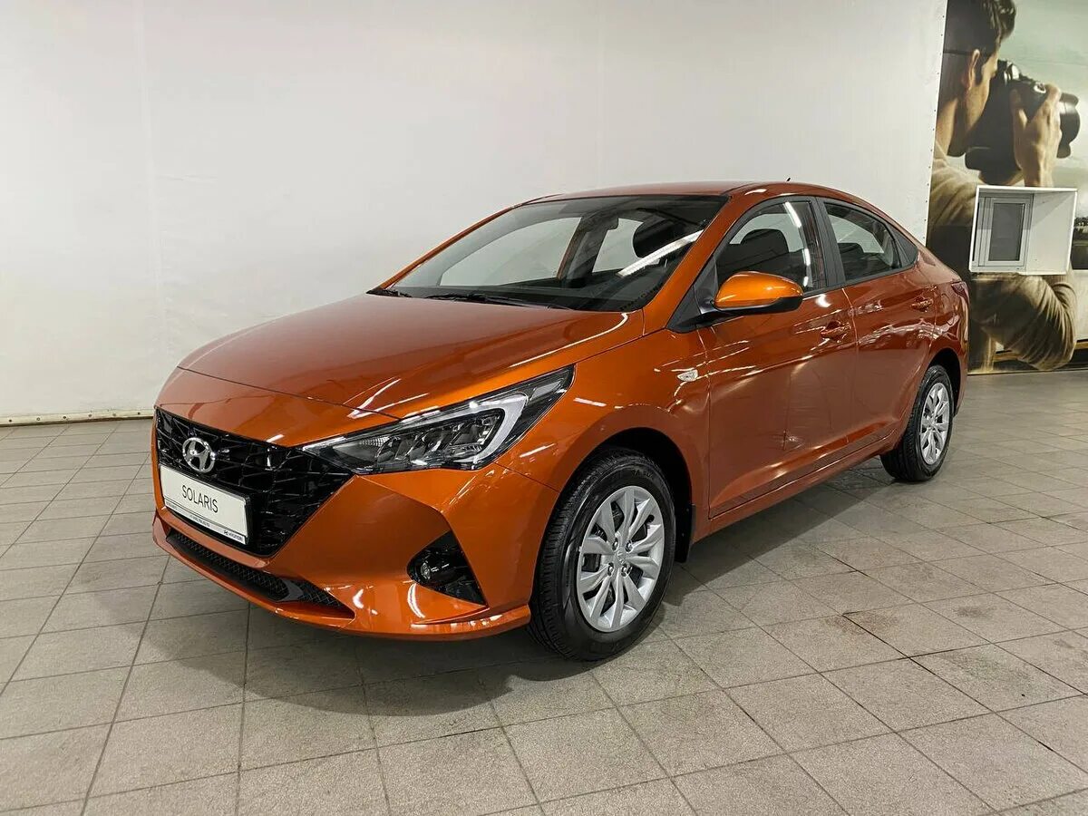 Hyundai solaris 2022 серебристый. Hyundai solaris 2022 белый. Хендай солярис 2022 белый. Solaris 2022. Солярис рестайлинг 2022.