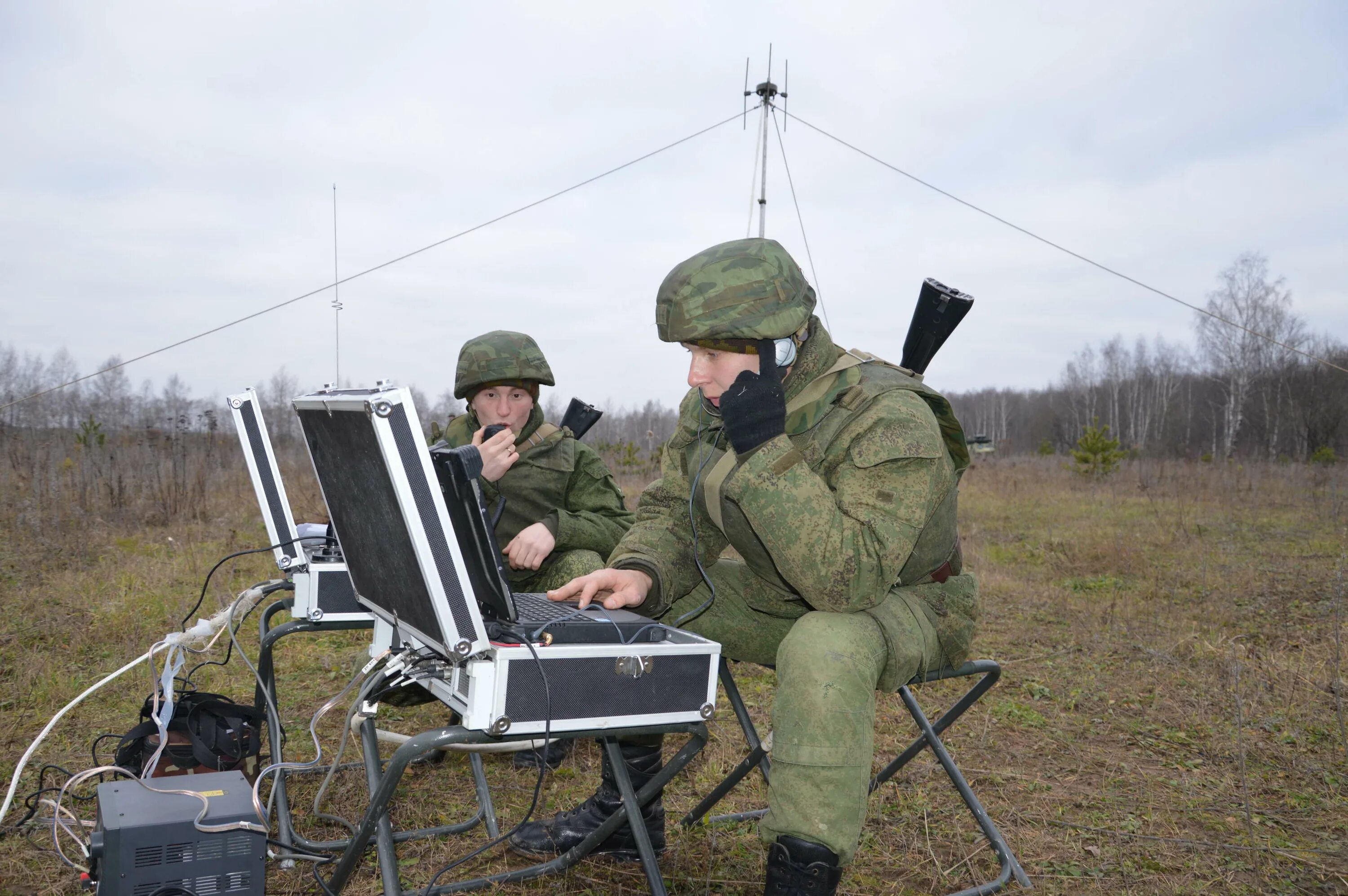 Радиоразведка РЭБ. Комплекс Лорандит РЭБ. Переносной комплекс РЭБ арбалет. Комплексы РЭБ леер-2.