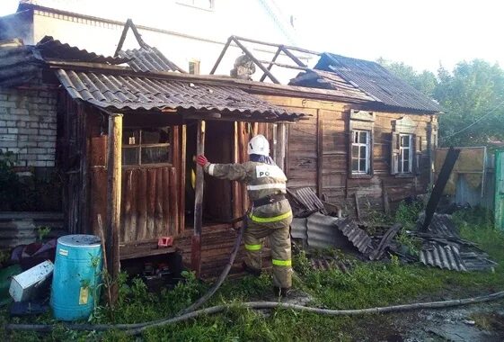 Вольск ру. Вольск ру пожары домов. Пожары в Вольске за 2022. Старый замок Вольск. Wolsk ru