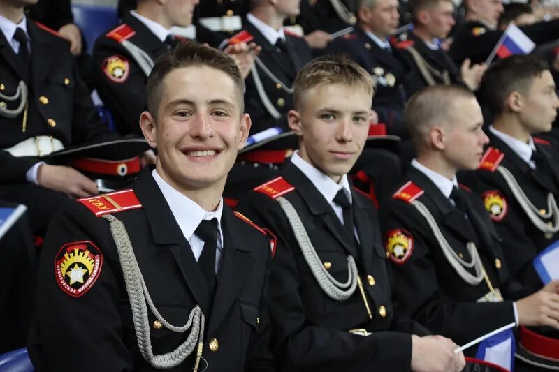 Воинское 6 букв. Фото династии военных. Воинское 6 букв. Петлицы кадетов вышитые. Пугио.