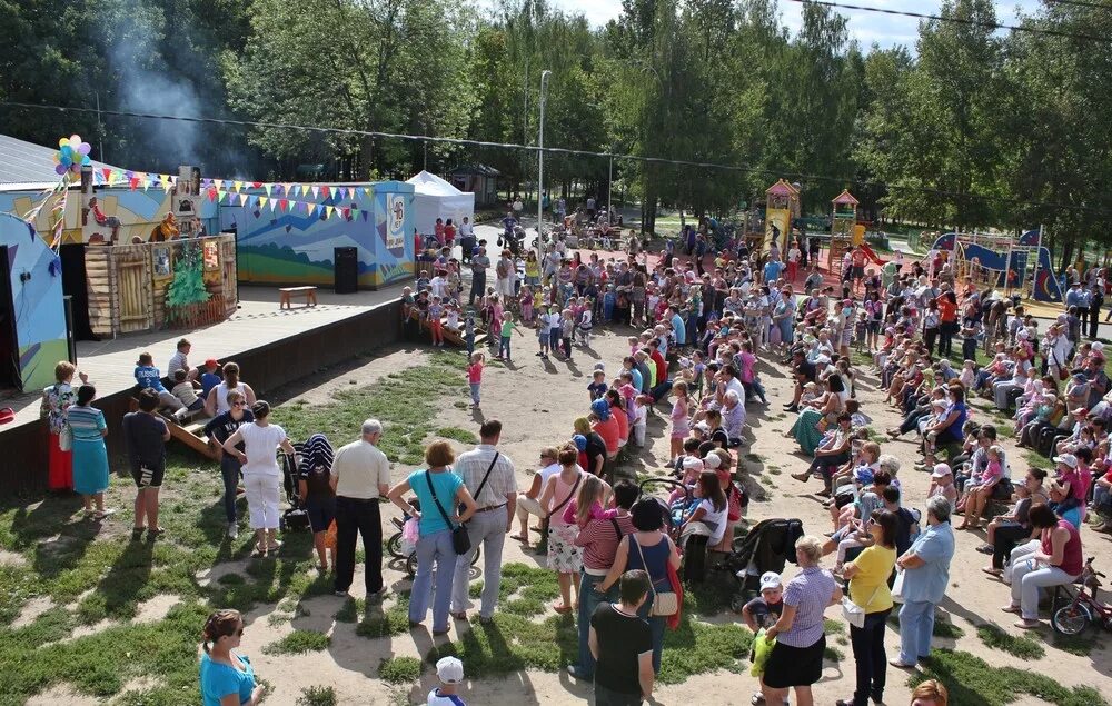 Крупные ивенты. Омск многонациональный город. Фестиваль астрахань многонациональная. Культурно-массовые мероприятия. Празднование дня города в санкт петербурге.