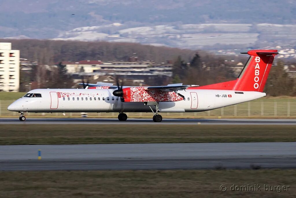 8 400 в рублях. DEHAVILLAND Dash 8 q400. DHC 8 Q-400. Dash q400.