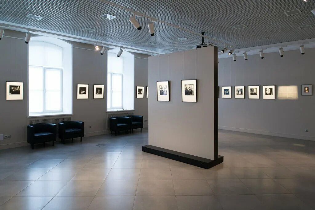 волхонка 15 центр искусств. арт центр галерея. выставочный центр ельцин центр. картинная галерея екатеринбург ельцин центр. арт центр галерея.